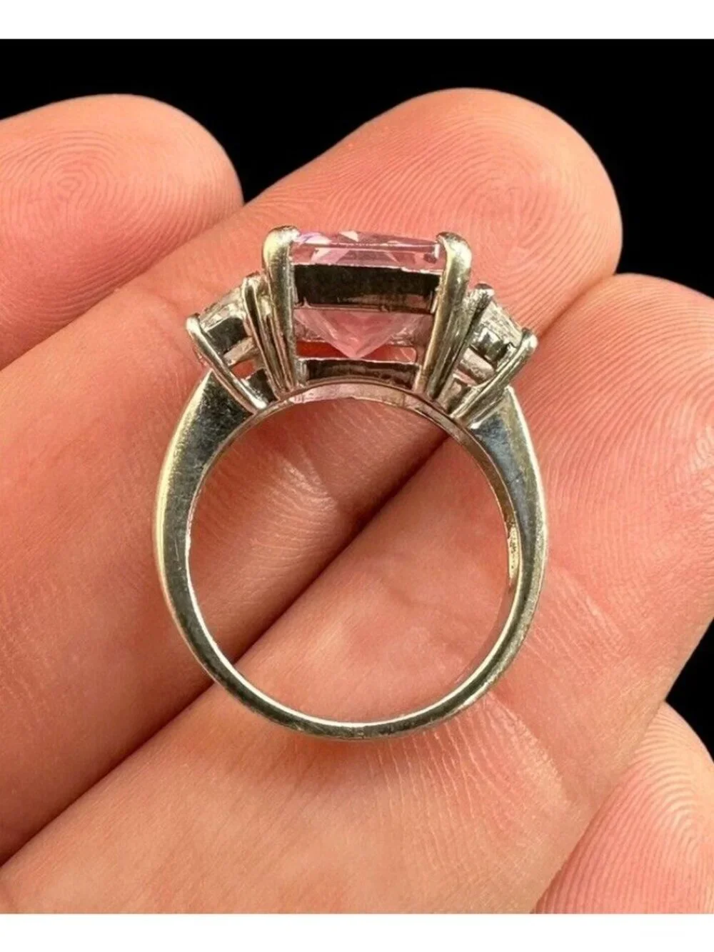 Unbranded ring great